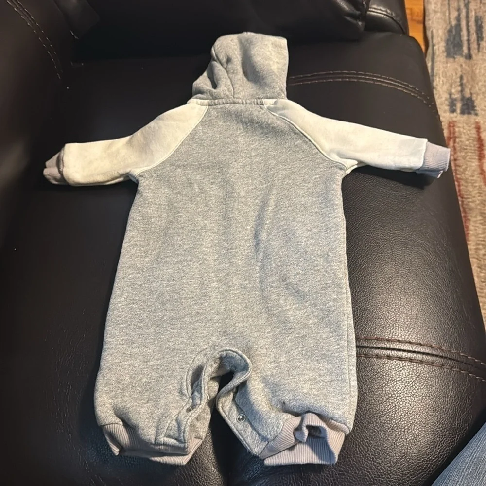 Baby 1 piece Gray & White 0-3 Months Free with any $15 Kids Purchase